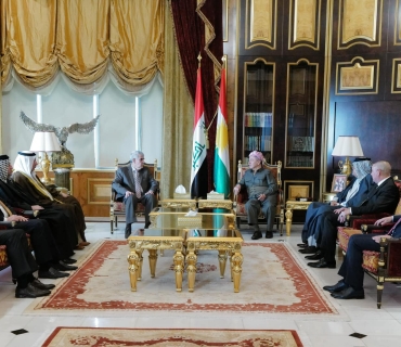 ســــەرۆك بــــارزانــــی پێشوازی لە لیژنەی هەرێمەكان و پارێزگاكانی ئەنجوومەنی نوێنەرانی عێراق دەكات