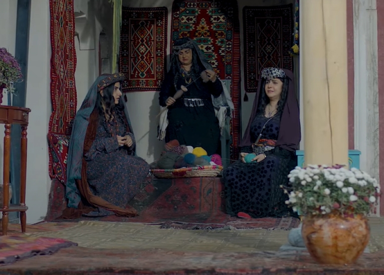 زنجیرە درامای (ئادیابین) نمایش دەكرێت