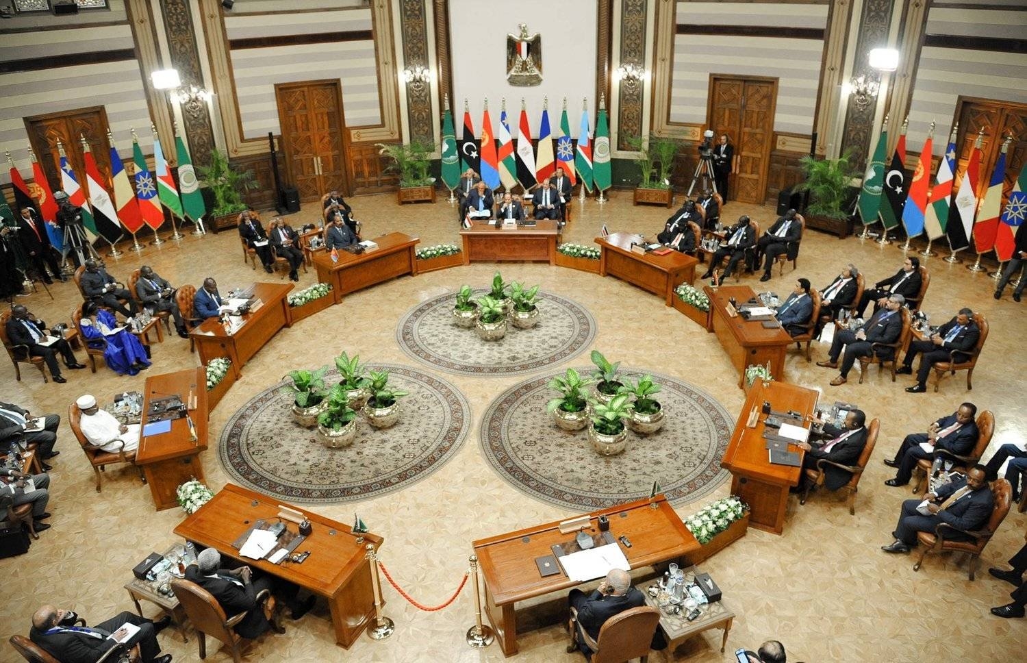حمدوك في القاهرة لبحث هدنة سودانية