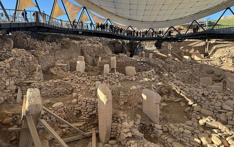 RIHA - 2,5 milyon geştyarî berê xwe daye Girê Mirazan