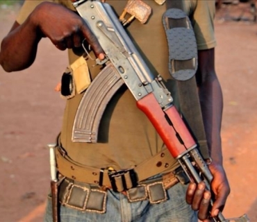 گروپێكی چەکدار هێرشیان کردە سەر قوتابخانەیەک لە ناوچەی باکووری ڕۆژئاوای نەیجیریا و 15 خوێندکاریان ڕفاند.