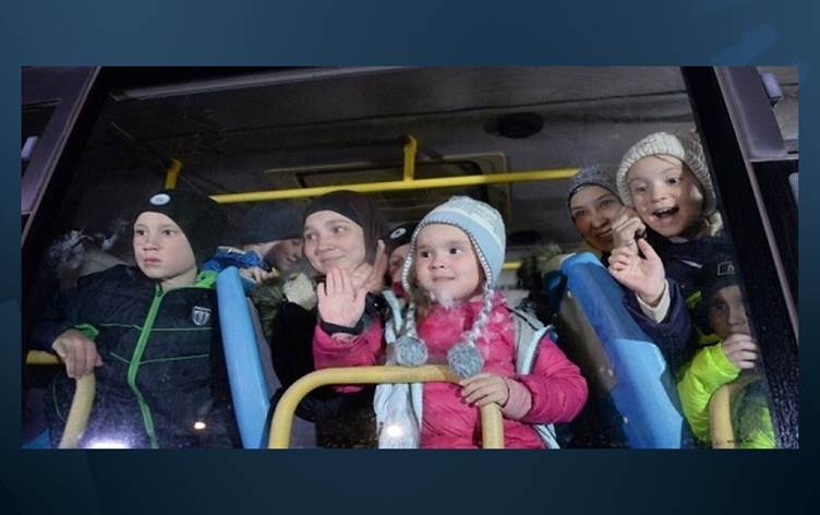 Rûsyayê 32 zarokên DAIŞê ji Rojavayê Kurdistanê vegerandin