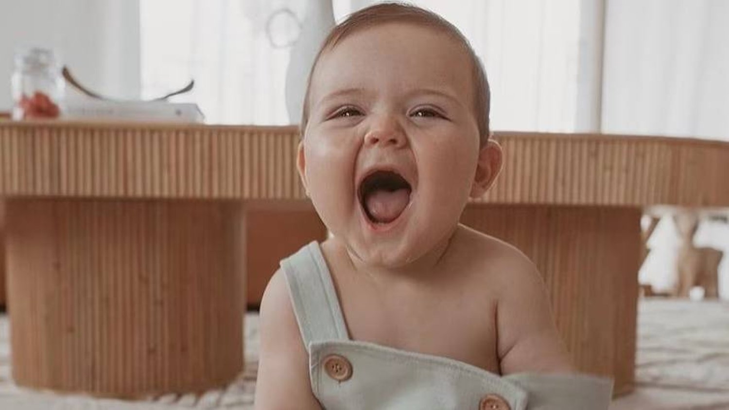 دراسة: الإنسان عرف المزاح قبل 13 مليون سنة