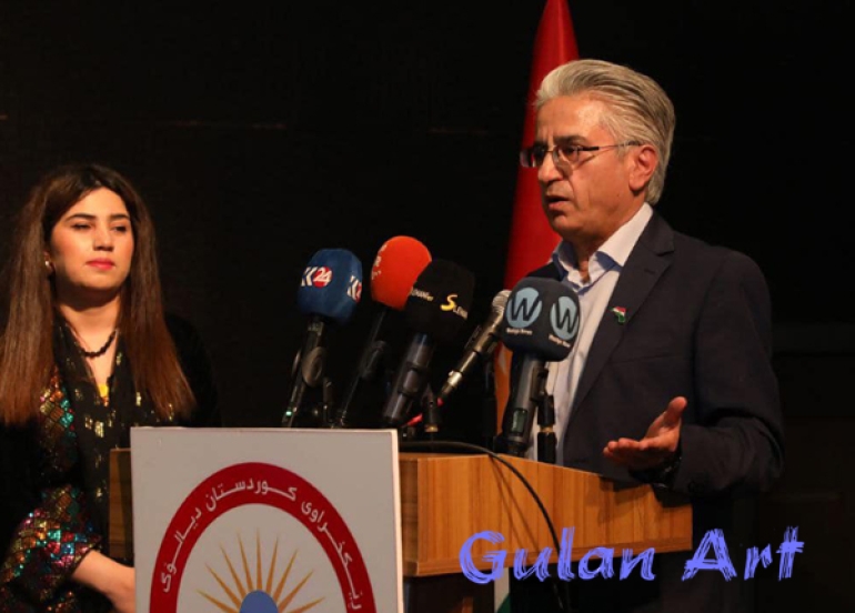 كاوە ئەمین كتێبی(جەنەڕاڵ بارزانی)بڵاوكردەوە