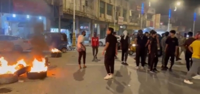 ذي قار.. تظاهرات واحتجاجات وقطع طرق ورصاص حي من القوات الامنية