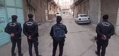 Li ser zarokan pev çûn: Cîranê xwe kuşt, zavayê xwe jî birîndar kir