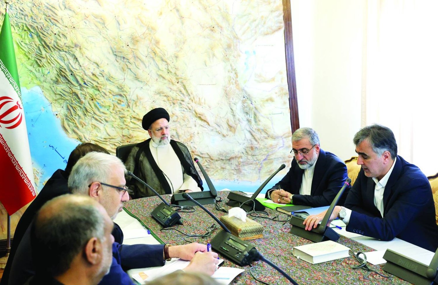 طفرة للدولار مقابل الريال الإيراني