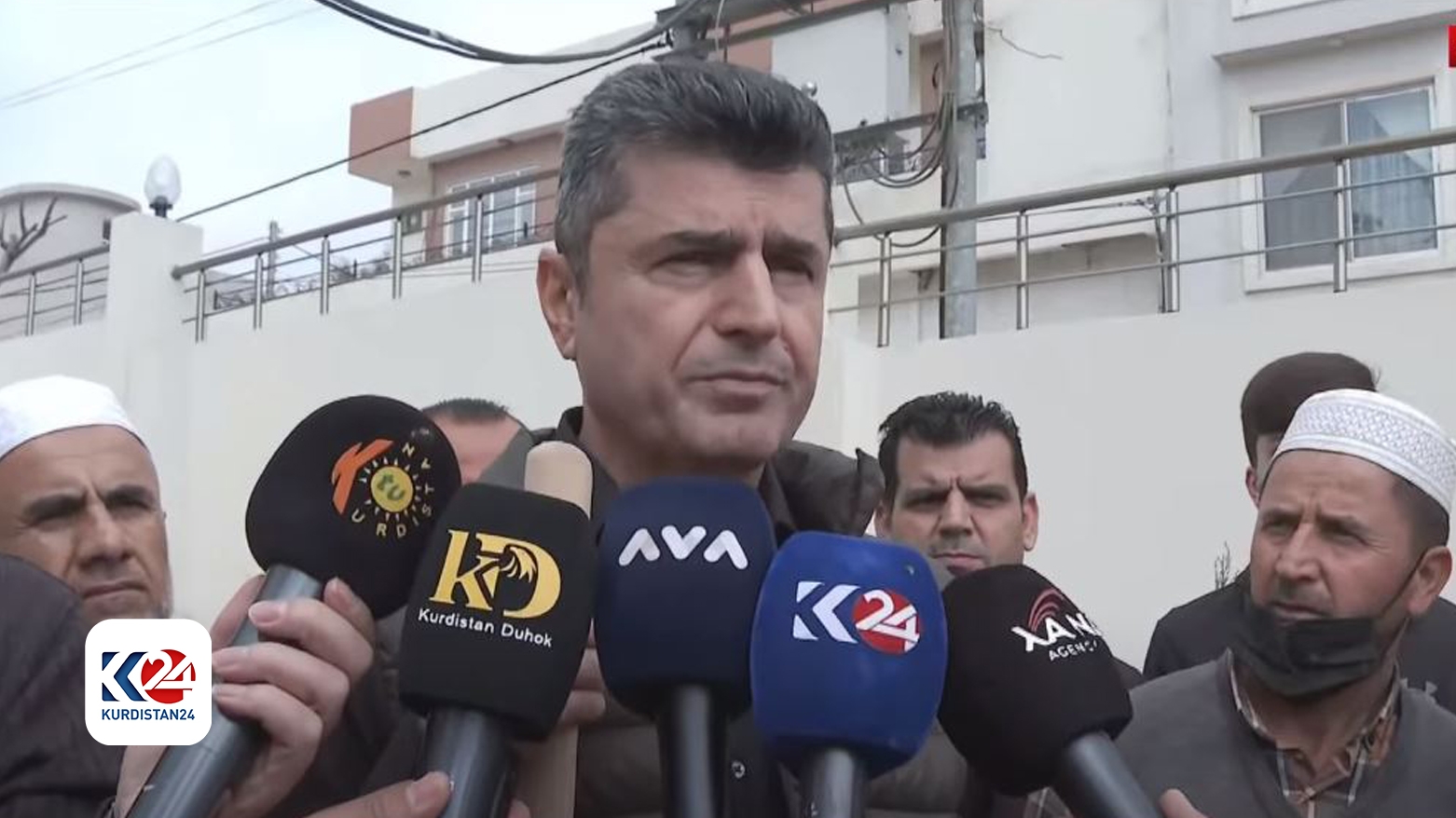 Parêzgerê Dihokê: Serok Barzanî 18 barhilgirên alîkariyên mirovî pêşkêşî zirardîtiyên lehiyê dike