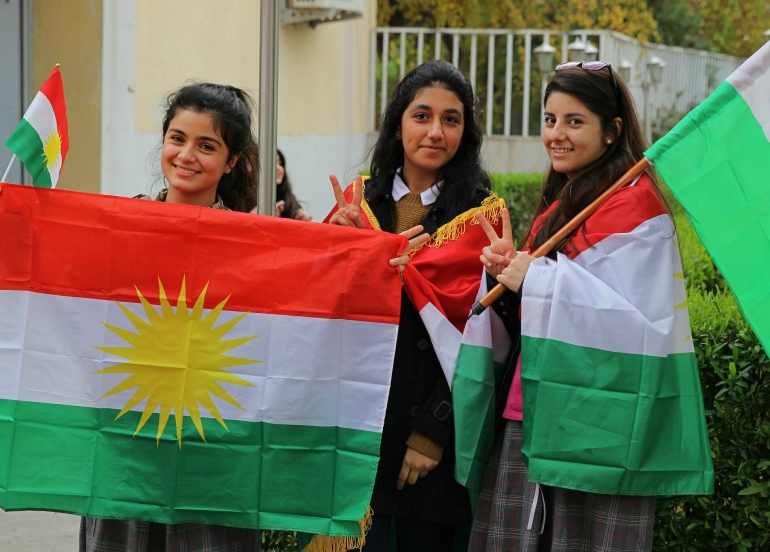 ئــافـــرەتــــان سەركۆنەی بڕیارەكانی دادگای فیدڕاڵی و بڕینی قوتی خەڵك دەكەن