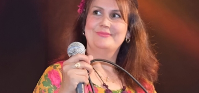 خانمە هونەرمەند دەشنێ بابان بۆ گوڵان: كاری هونەری لە ئەوروپا زیاترلە بۆنە و یادەكاندایە