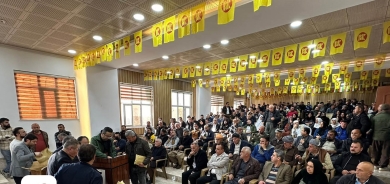 الحكومة المحلية في دهوك تعوّض عدداً من العوائل الجديدة التي تضررت بفعل السيول