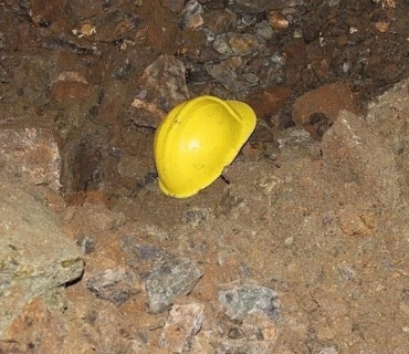 ژمارەی قوربانیانی ڕووداوی داڕمانی کانێکی زێڕ بۆ ١٣ کەس زیادی کرد