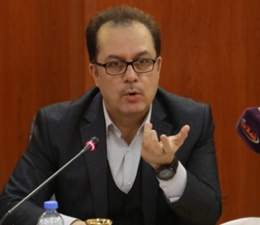 د.سالار عوسمان  بەرپرسی بەشی ڕۆشنبیری و ڕاگەیاندنی پارتی دیموكراتی كوردستان:     پرسی دادگای فیدڕاڵی، هەر لە پێكهاتەی دادگاوە، شێوازی كاركردن و بڕیارەكانیشی، تێبینی زۆر جددی یاسایی و دەستووری لەسەرە