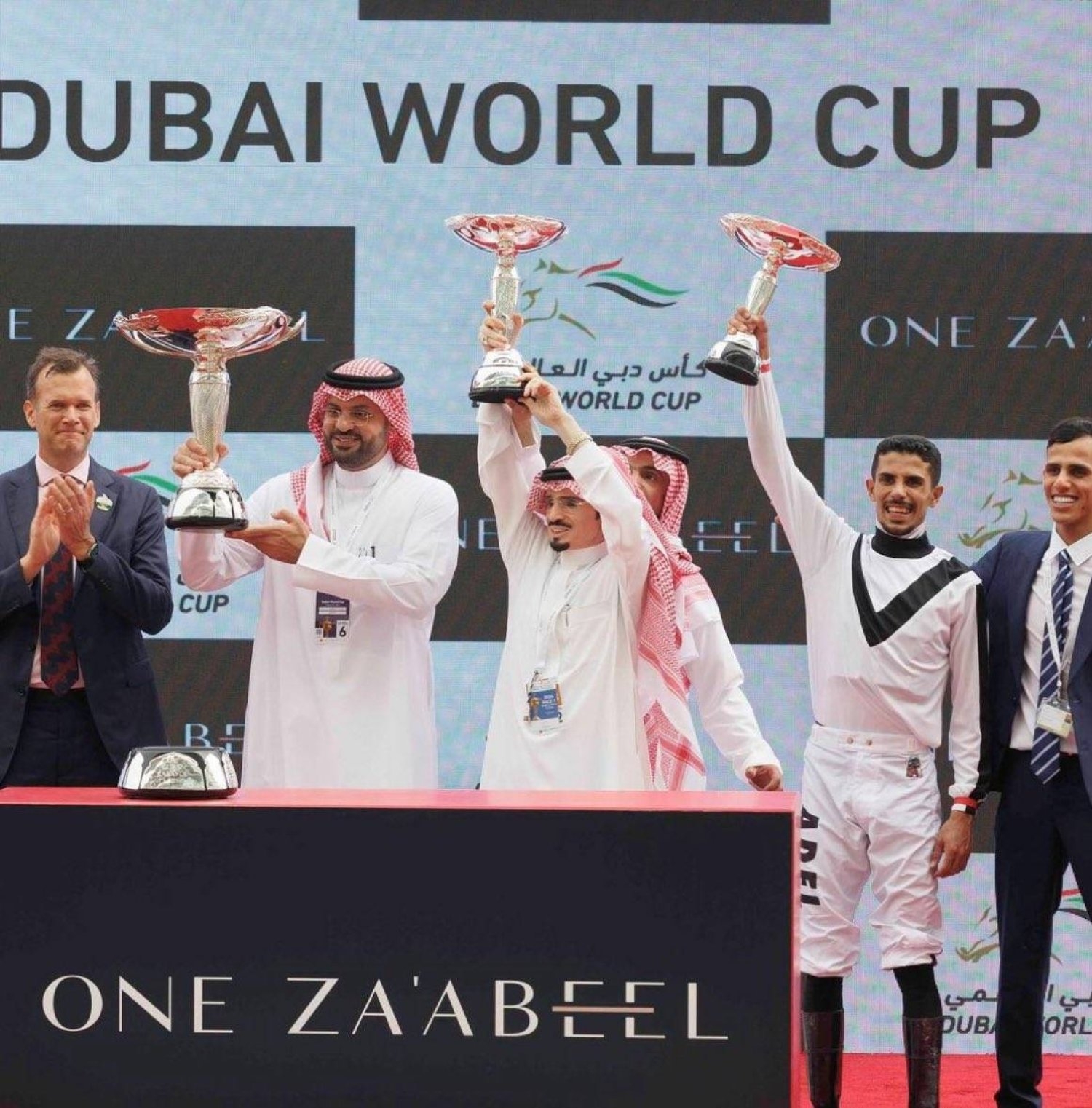 الجواد «لوريل» يقلب التوقعات ويهدي السعودية لقب «كأس دبي العالمي»