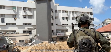 إحراق مباني مجمع الشفاء الطبي في غزة وخروجه عن الخدمة