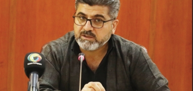 د.جەلال ئەحمەد  ئەندامی بازنەی گفتوگۆ:     پێویستە هەر بۆ پڕكردنەوەی پۆست خەڵك نەنێرینە بەغدا، ئەگەر دڵنیاشین لە بەغدا هیچمان پێ ناكرێت، لەمەودوا هەر نەچین باشترە