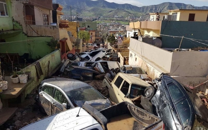 استثمار كوردستان: جمع مليار و352 مليون دينار لمساعدة متضرري الفيضانات في دهوك