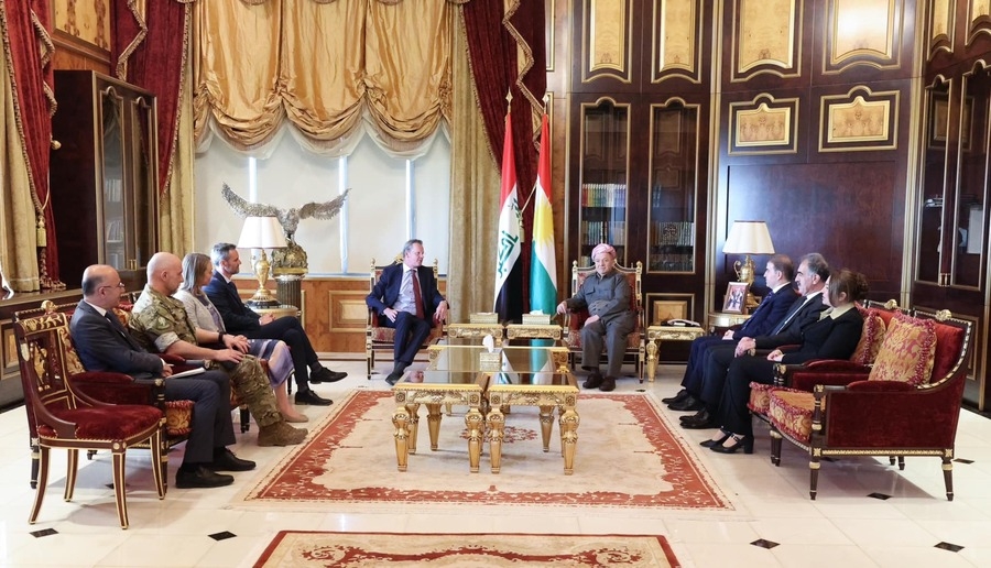 Serok Barzanî pêşwaziya Konsulusên Holanda û Almanya li Hewlêrê kir