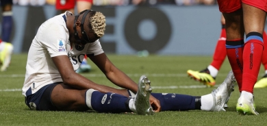 الإدعاء العام الإيطالي يحقق مع رئيس نابولي بشأن أوسيمين