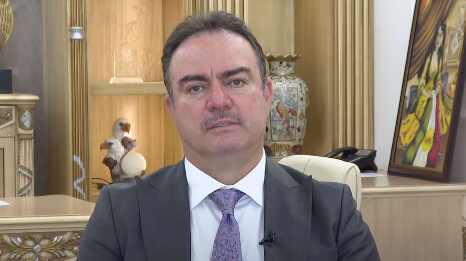 آراس خوشناو: توزيع راتبين في غضون عدة أيام سيُعزّر حركة الأسواق