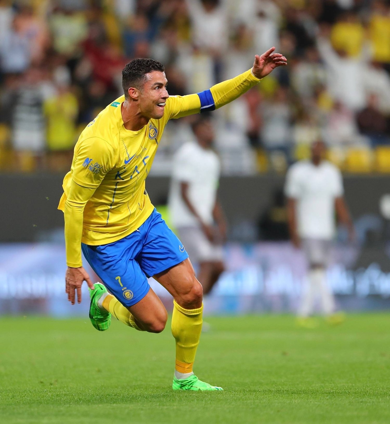 الهلال والنصر يشعلان أبو ظبي بديربي «سوبر سعودي»