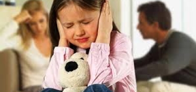 الطفولة القاسية تُعرّض الإناث لخطر السمنة