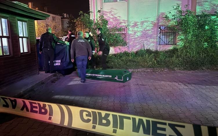 Jinbava xwe û bavê xwe kuştin, birayê wî jî ew kuşt