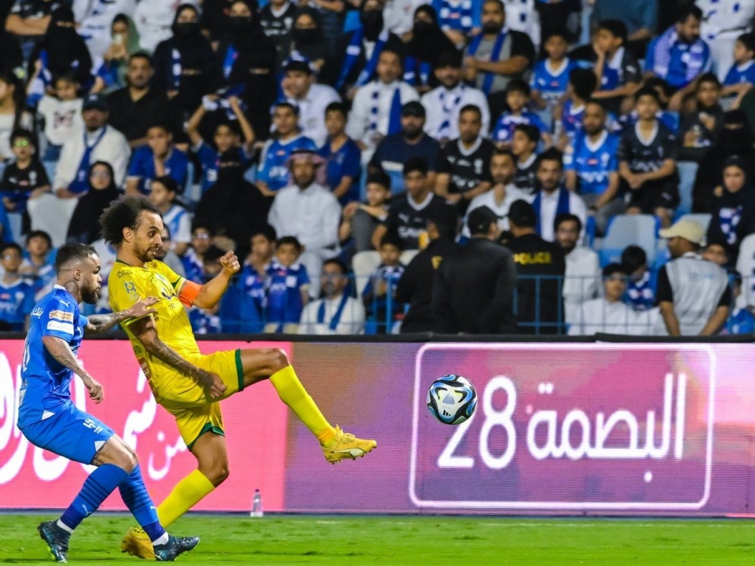 الخليج يحفّز مدربه بعقد ثالث «إذا نجح في البقاء»