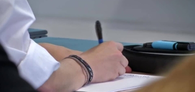 بحث: اكتب غضبك في ورقة وارمها تتخلص منه !