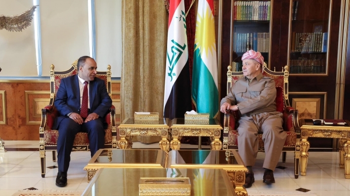 Serok Barzanî pêşwaziya Serokê Bazineya Hilbijartinan û endamekî Civata Komisyona Hilbijartinan a Iraqê dike