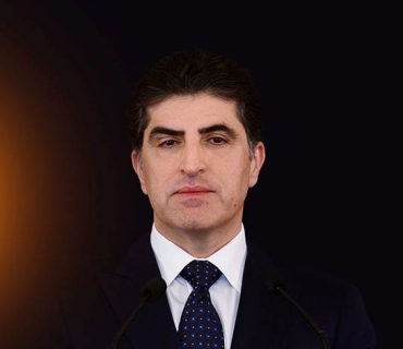 نــێـچـیـــرڤـــان بـــارزانـــی لە یادی بۆردوومانی قەڵادزێ: گه‌لى كوردستان موكوڕتر درێژەی بە خەبات دا