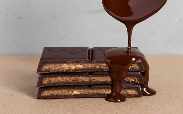 شوكوڵاتەی تاریك هاندەرە بۆ دابەزاندنی كێشی لەش