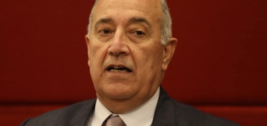 دكتۆر مەحموود ئەلداغر   شارەزاو پسپۆڕی دارایی و ئابووریی عێراقی بۆ گوڵان:     هێشتا زووە بڕیار لەسەر سەركەوتنی سەردانەكەی سوودانی بۆ واشنتۆن بدەین، گرنگ ئەوەیە لە ڕووی كردارەوە ڕێككەوتنەكان جێبەجێ بكرێن