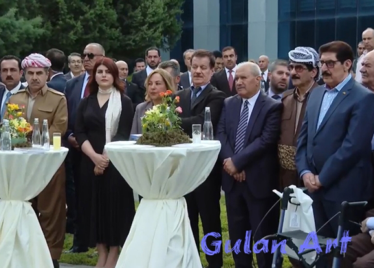 لە شاری هەولێر پەردە لەسەر پەیكەری (فەلەكەدین كاكەیی) لادرا