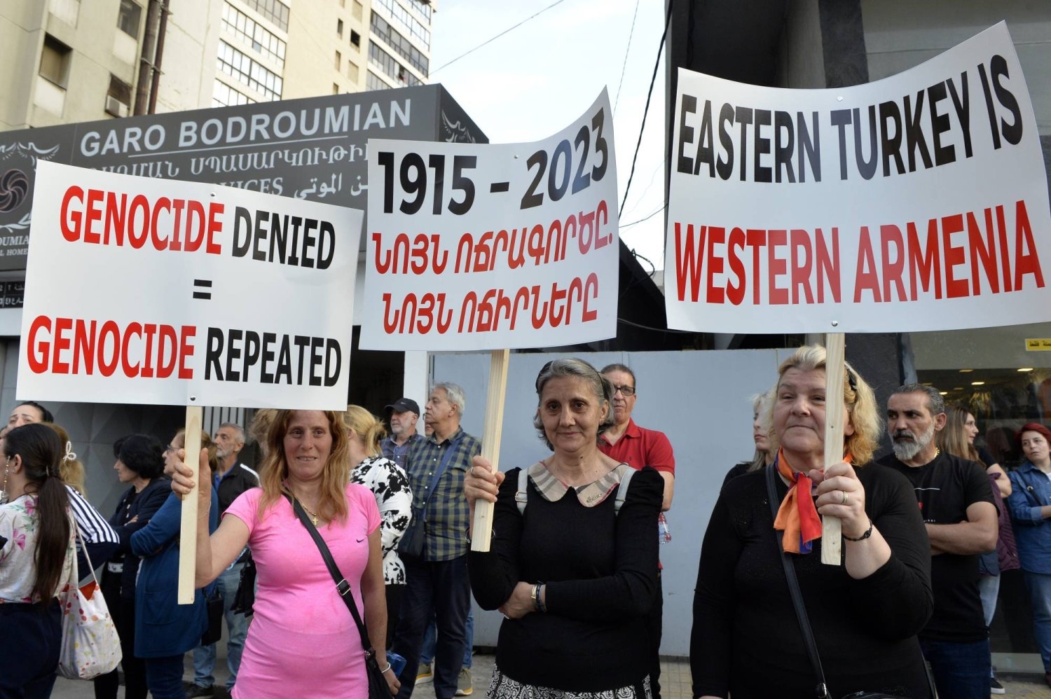 أنقرة دعت واشنطن إلى التخلي عن الازدواجية