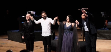 Soprano Pervîn Chakarê li Amedê konserek da