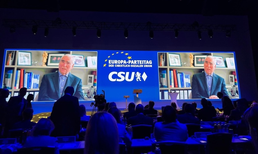 Nunerê hikûmeta Kurdistanê beşdarî di konferansekê de dike