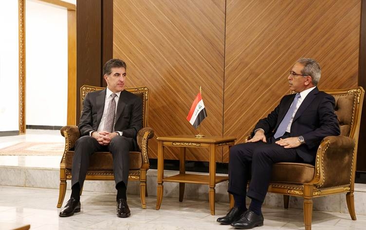 نيجيرفان بارزاني وفائق زيدان يناقشان حل خلافات إقليم كوردستان وبغداد دستورياً