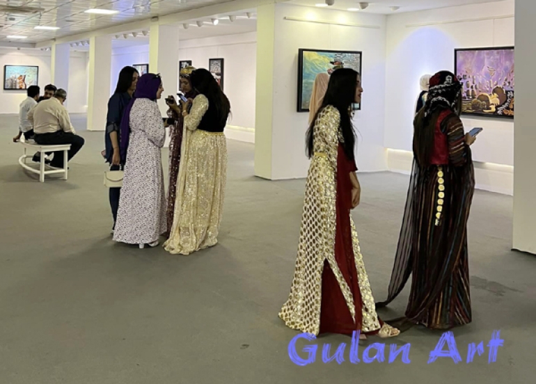 هونەرمەند (ئازا حەسیب قەرەداغی) دەیەمین پێشانگەی تایبەتی شێوەكاریی كردەوە