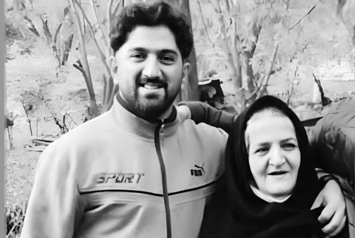 Dayîka girtiyekî kurd li Rojhilatê Kurdistanê: Nehêlin kurê min bê darvekirin