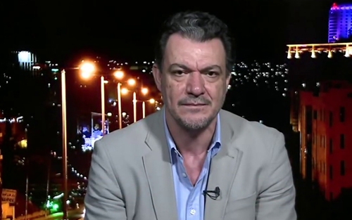 د.یەحیا ئەلكوبەیسی  توێژەر و سیاسەتمەداری عێراقی:     هەوڵێكی سیستماتیكیی فرەلایەن لەلایەن دادگای فیدڕاڵی عێراقەوە دەدرێت بۆ نەهێشتنی هەموو دەسەڵاتە دەستوورییەكانی هەرێمی كوردستان