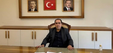 Şaredarê Bêrecûkê ji DEM Partiyê îstifa kir: Midexale li alaya me û posterê Ataturk hat kirin