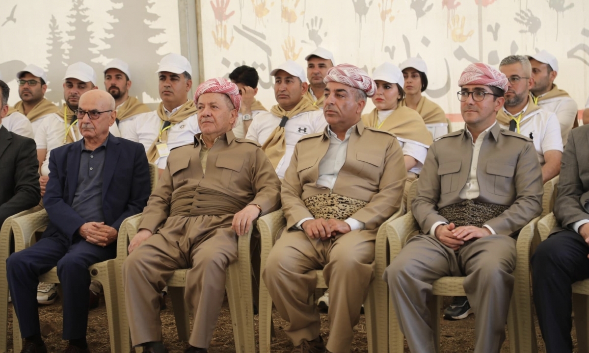 ســـەرۆک بـــارزانـــی سەردانی خێوەتگەی تایبەت بە گەنج و لاوانی کوردستانی سووریای کرد