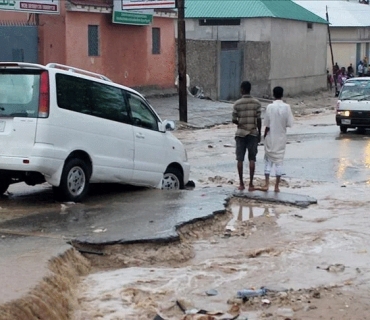 بەهۆی بارانی بەخوڕ و لافاو لە ناوچە جیاجیاکانی سۆماڵ حەوت منداڵ گیانیان لەدەستدا.