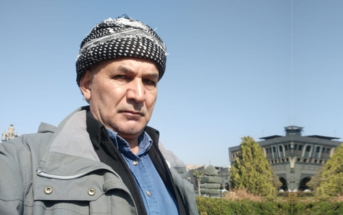 عەبدولكەریم وەیسی   ئەندامی پێشووی پەكەكە بۆ گوڵان:     بە سەرپەرشتیی سەرۆك بارزانی هێزی پێشمەرگە پارێزگارییان لە كوردانی ئێزیدی كرد و شەهید و برینداری زۆریشیان بەخشی