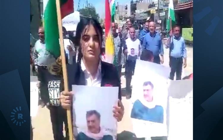 Amûdê: Xelkê ji bo azadiya girtiyên siyasî xwepêşandan kir