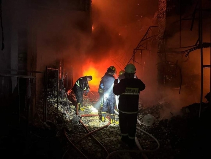 Konsulxaneya Amerîkayê ya li Hewlêrê ji ber şewitandina sûka Qeyserî a Hewlêrê peyameke hevxemiyê belav kir.