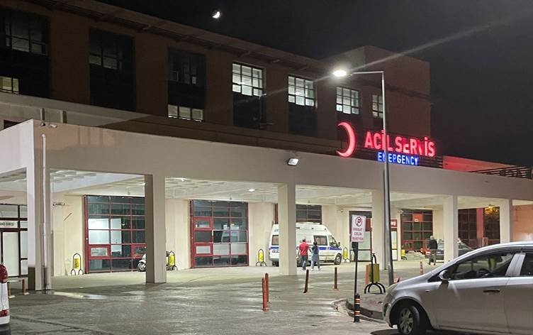 Amed: Xezûrê xwe kuşt, xesûya xwe û hevjîna xwe birîndar kirin û reviya