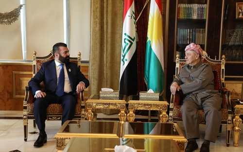 ســـــەرۆک بــــارزانــــی پێشوازی لە بەڕێز سەرباز بەرزنجی ئەندامی ئەنجوومەنی لەندەن لامبس دەکات