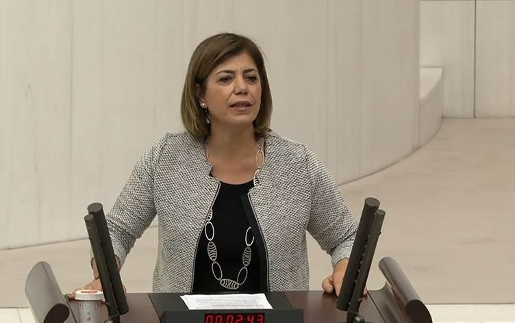 Meral Daniş Beştaş: Azadiya hevalên me tê wateya demokratîkbûna Tirkiyeyê
